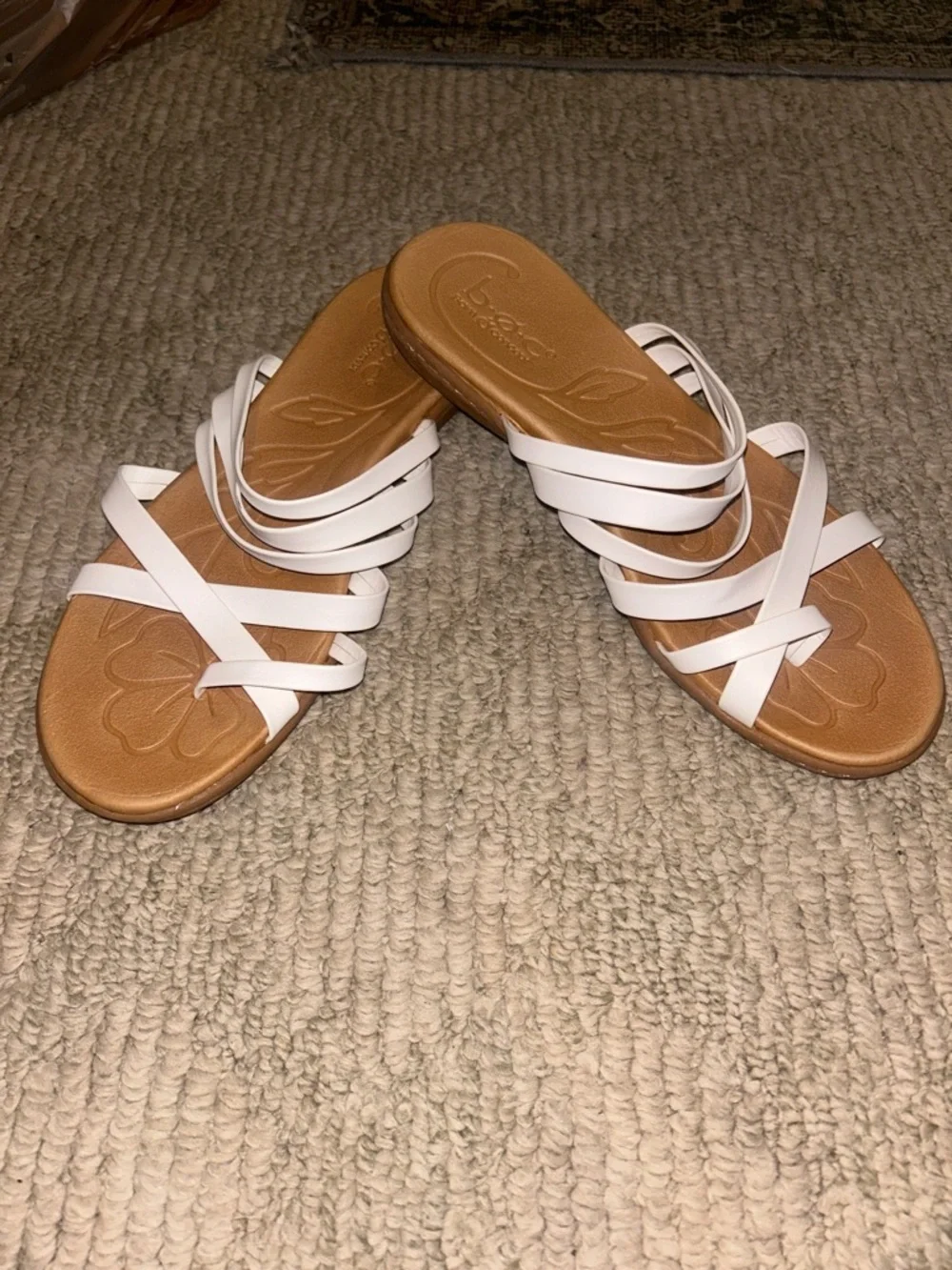 b.o.c. White Elastic Toe-Post Slide Sandals - Picture 3 of 9
